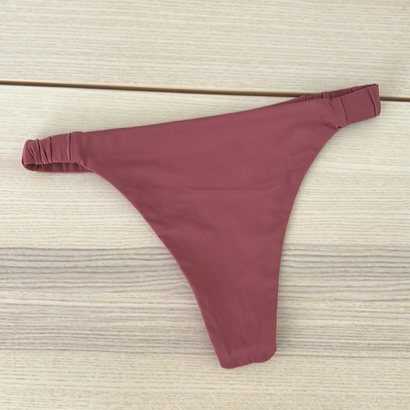 Waves & The Wild Swim Set - Picture 8 of 8